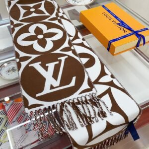 Louis Vuitton Medallion Scarf M79215